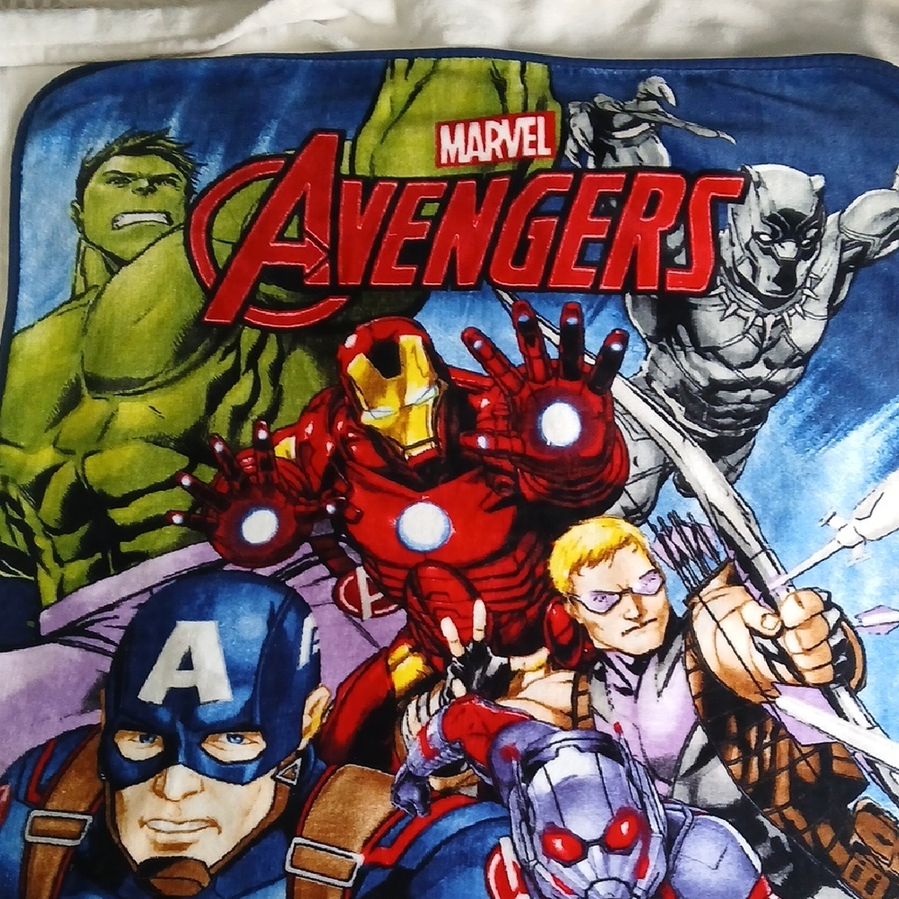 Marvel Avengers Fleece Throw Blanket - Red, Blue, Green